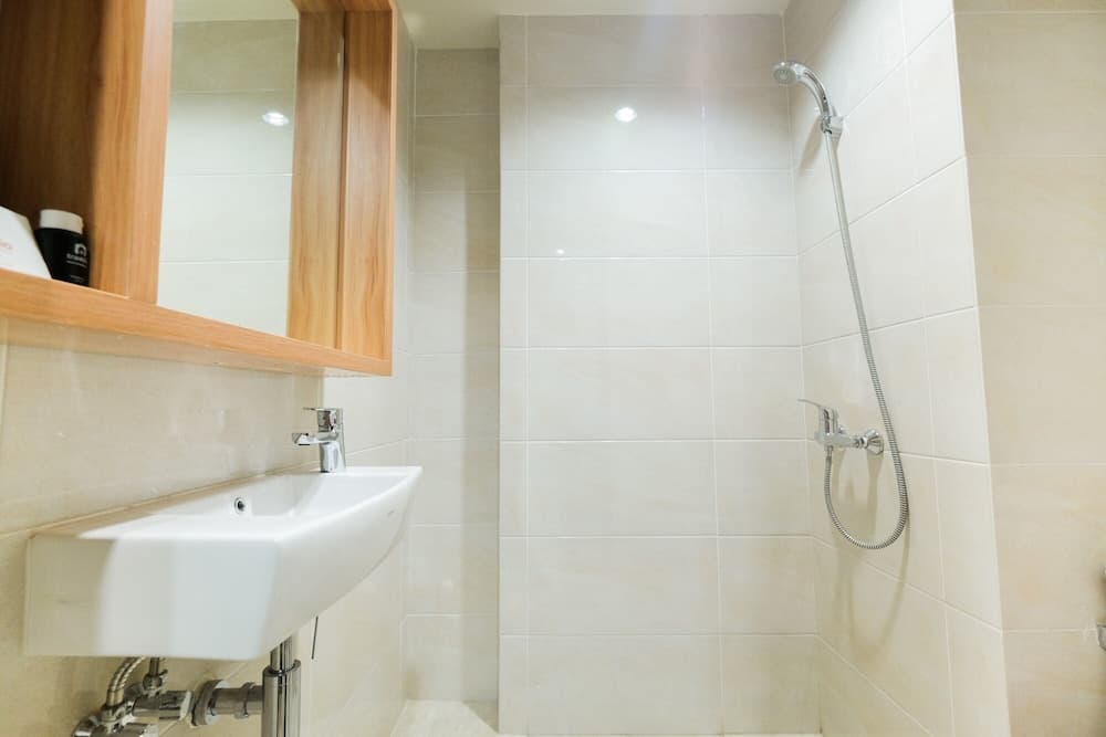 Furnished Studio (No Kitchen) Apartment Mustika Golf Residence