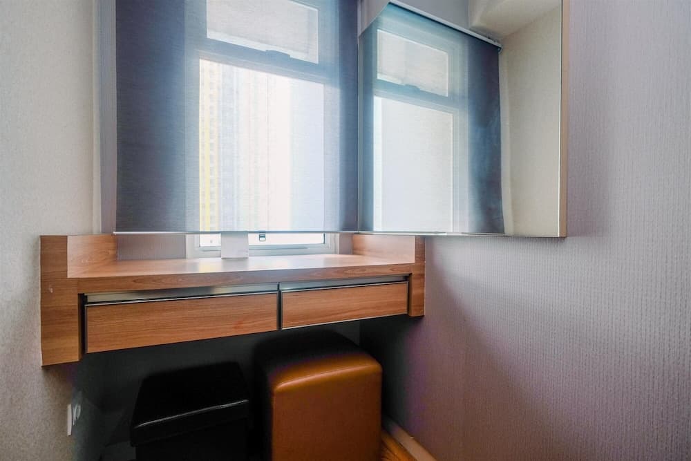 Full Parquet @ 2BR Springlake Bekasi Apartment