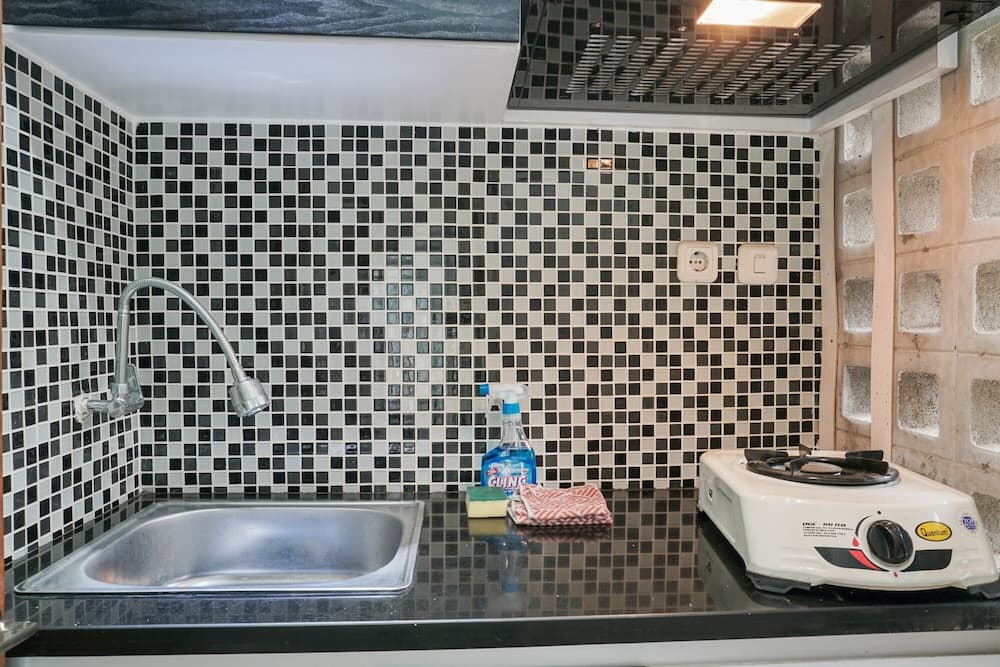 Homey Studio Margonda Residence 1 Apartment