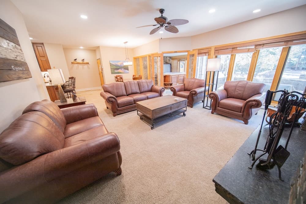 Chateaux Dumont 2709