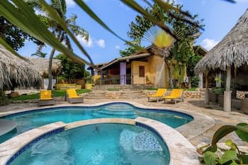 Mexican Style Villa With Private Pool, Free Utilities