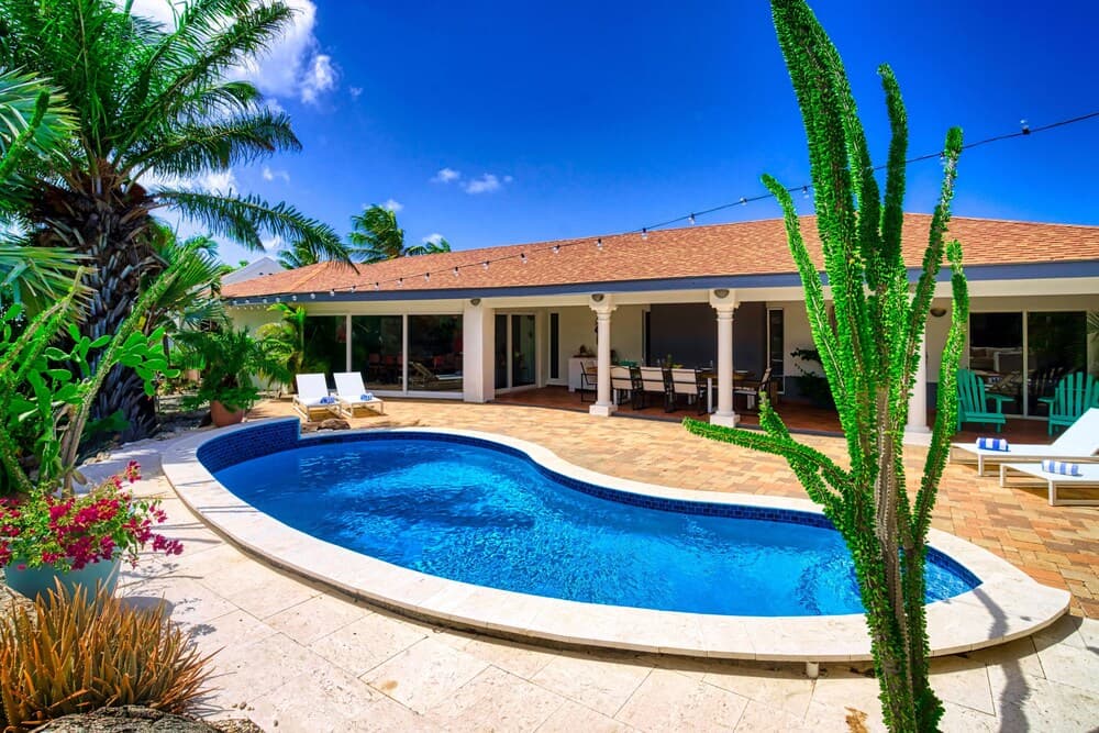 Tropical Paradisecomplete Privacypoolgardenbbq