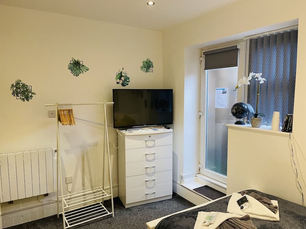 Hidden Hot Tub Retreat Apartment in Nottingham