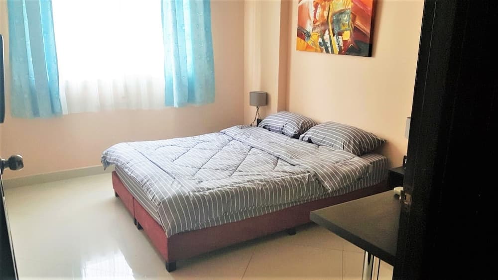 Park Lane Resort Jomtien With Large Lagoon Swimming Pool