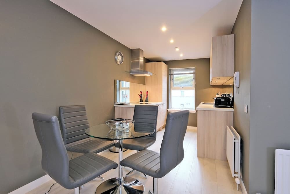 Stylish Home Near Aberdeen Station
