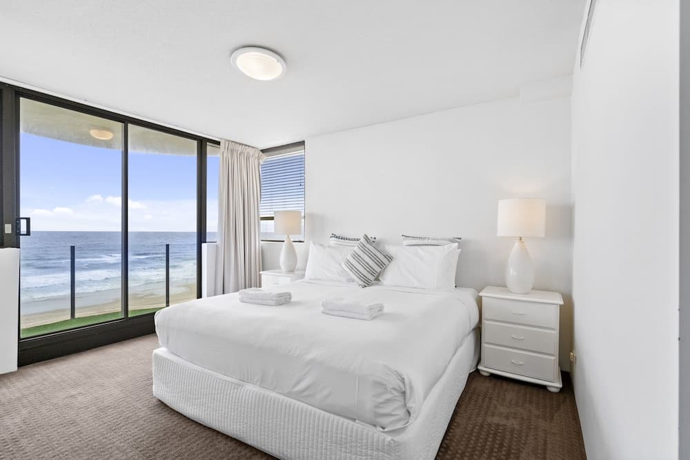 Premiere Apartments -HR Surfers Paradise