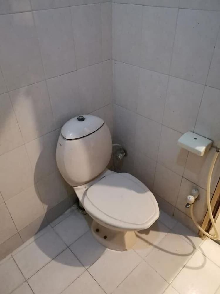 Awais Hotel And Restaurant Rawlakot