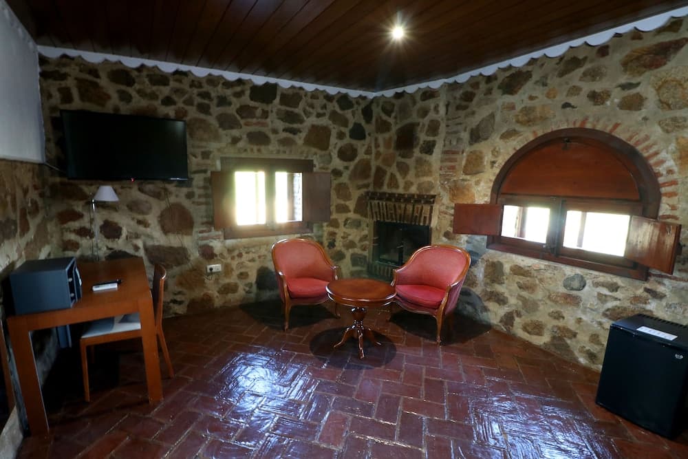 Hotel Monasterio Rocamador