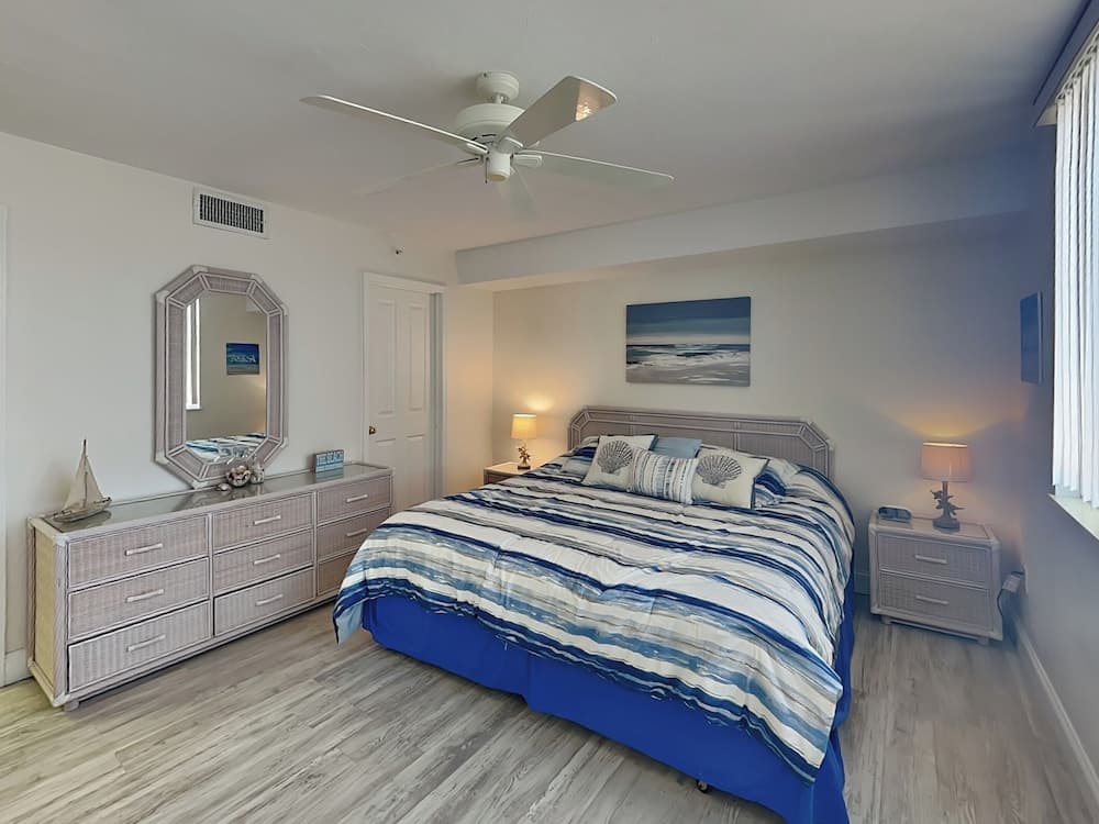 Ocean Harbor by Distinctive Beach Rentals