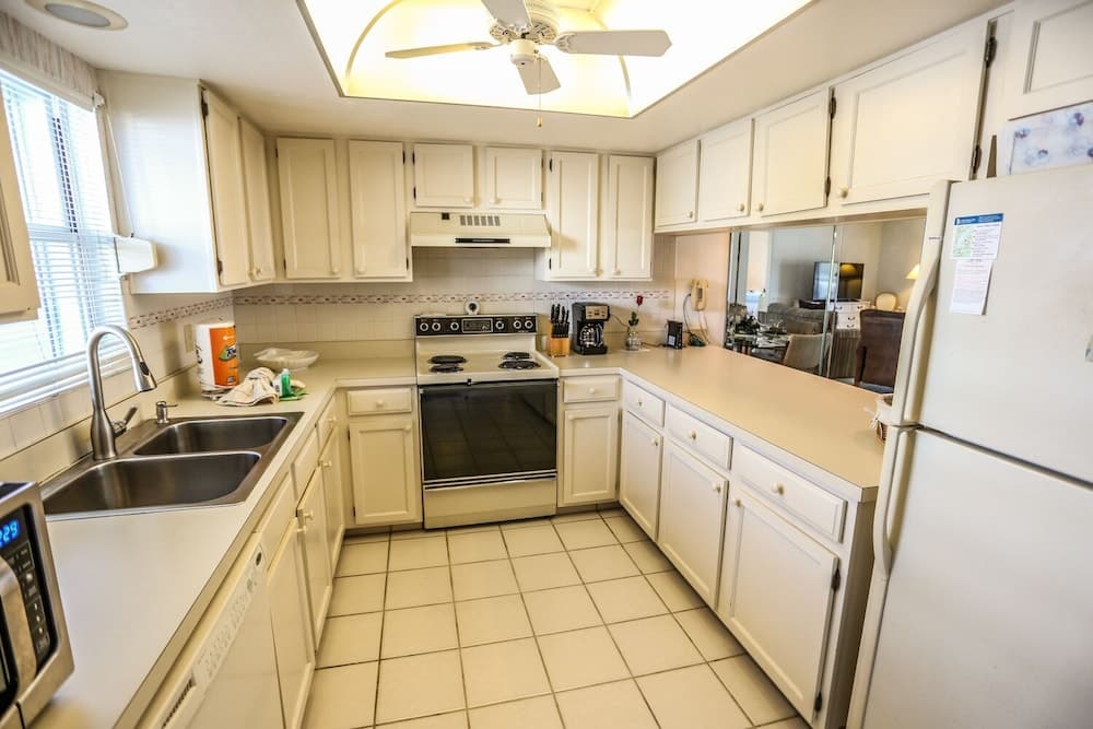 Royal Pelican by Distinctive Beach Rentals