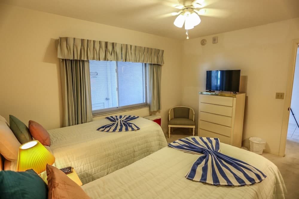 Royal Pelican by Distinctive Beach Rentals