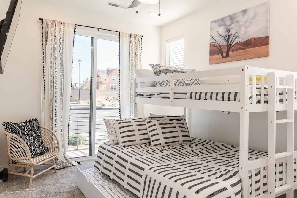 Adventure in the Desert #72 by RedAwning