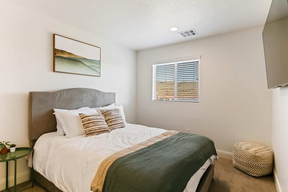 Paseos to Redrocks by RedAwning