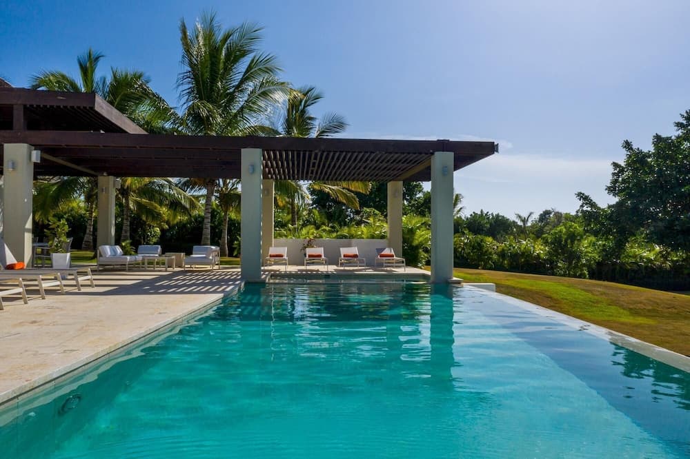 Casa de Campo Villa for Wedding or Private Events Superb Villa With Huge Lawn Pool Jacuzzi Golf Cart Chef Butler Maid