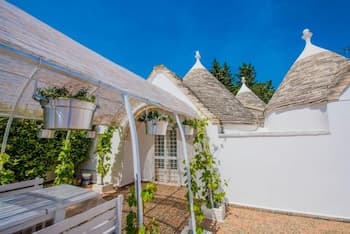 Trullo Nonna Itria Trullo con Esclusiva Piscina e Idromassaggio