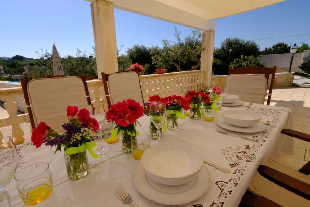 Tenuta con due Abitazioni Indipendenti e Piscina