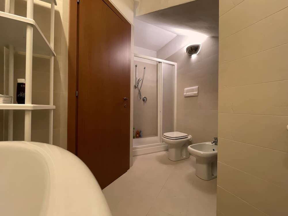 Modern Apartment, Private Garden, 25km From Milan