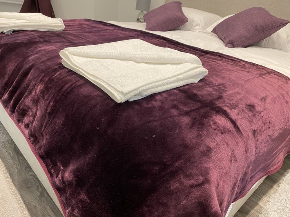 Edward Place Luxury Hot Tub Apartments