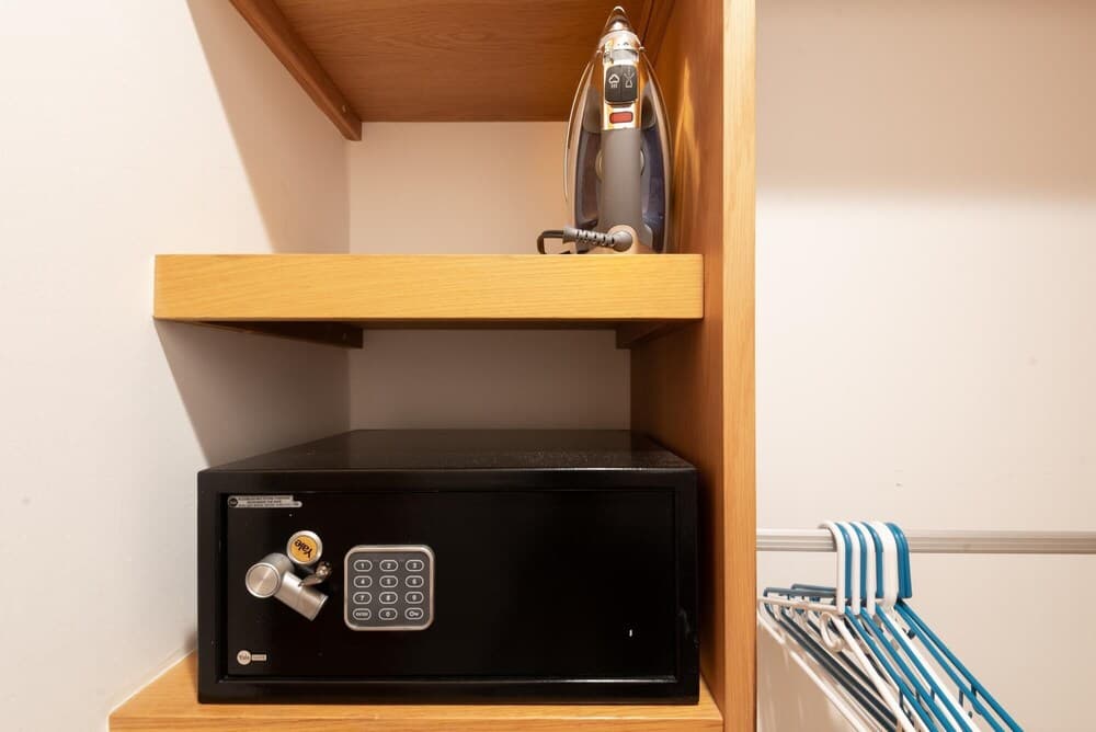 Luxe 1BR Apt With Amazing Water and City Views 2801