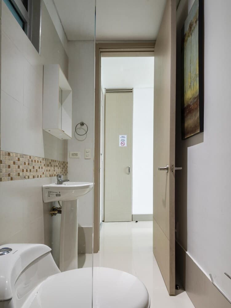 Relaxing 1 BR Beachfront Apartment w Wifi and Pool