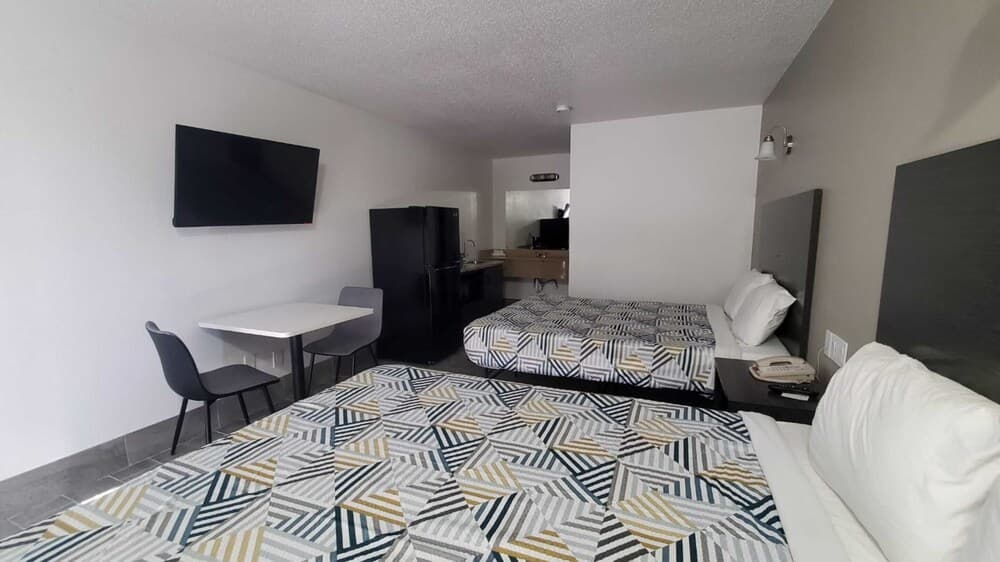 Studio 6 Branson West, Mo – Silver Dollar City