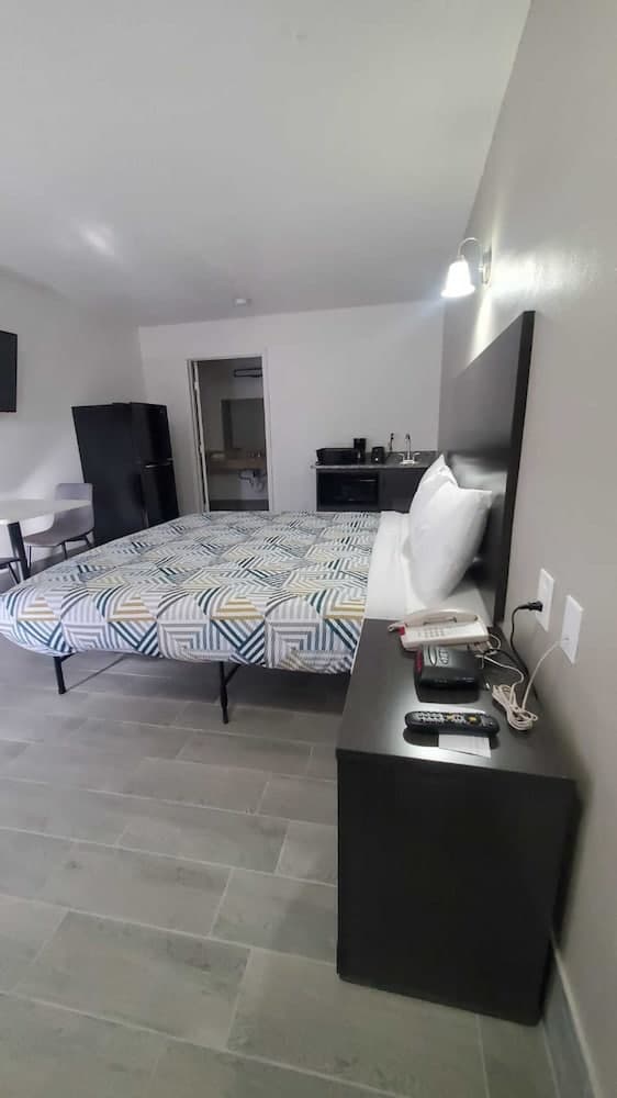 Studio 6 Branson West, Mo – Silver Dollar City