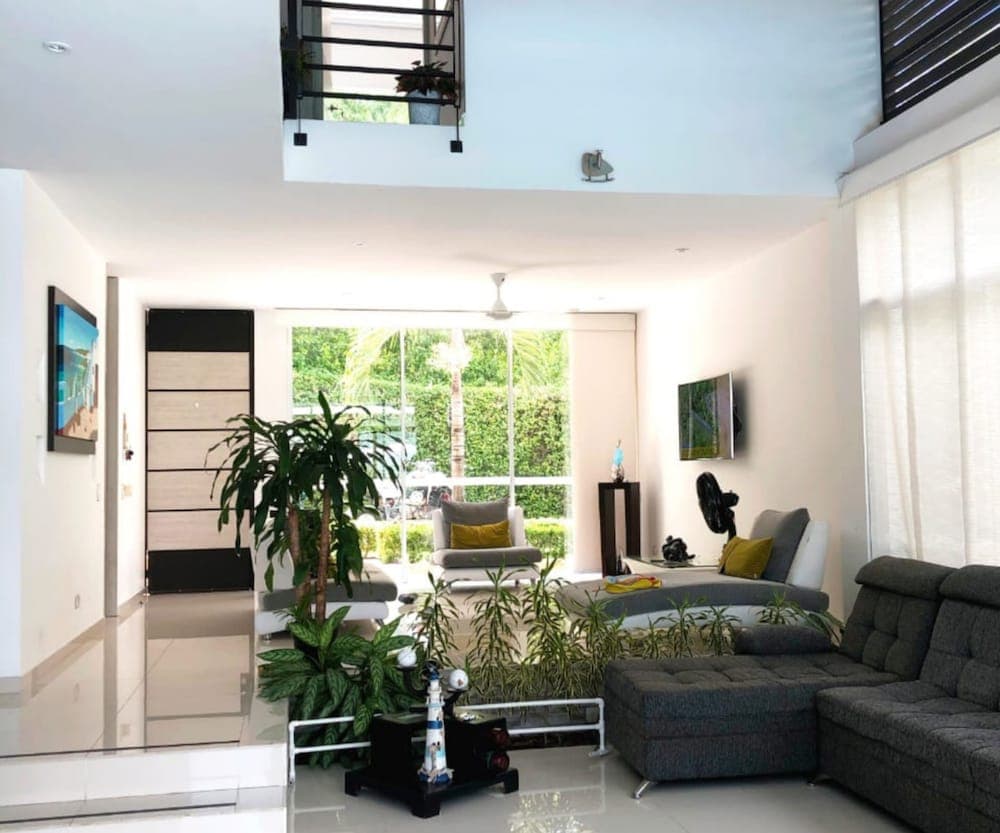 Casa Quinta con Piscina en el Peñón