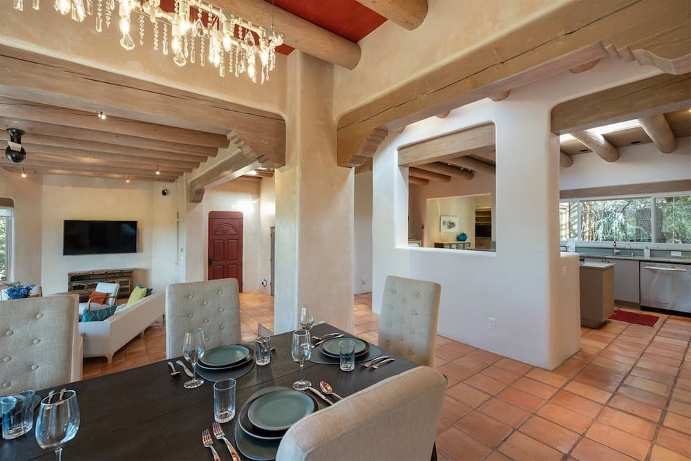 Casa Pinzon - Private Getaway, Minutes From Downtown