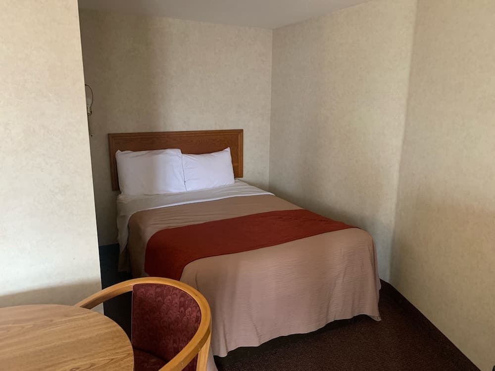 Coachman's Inn Motel