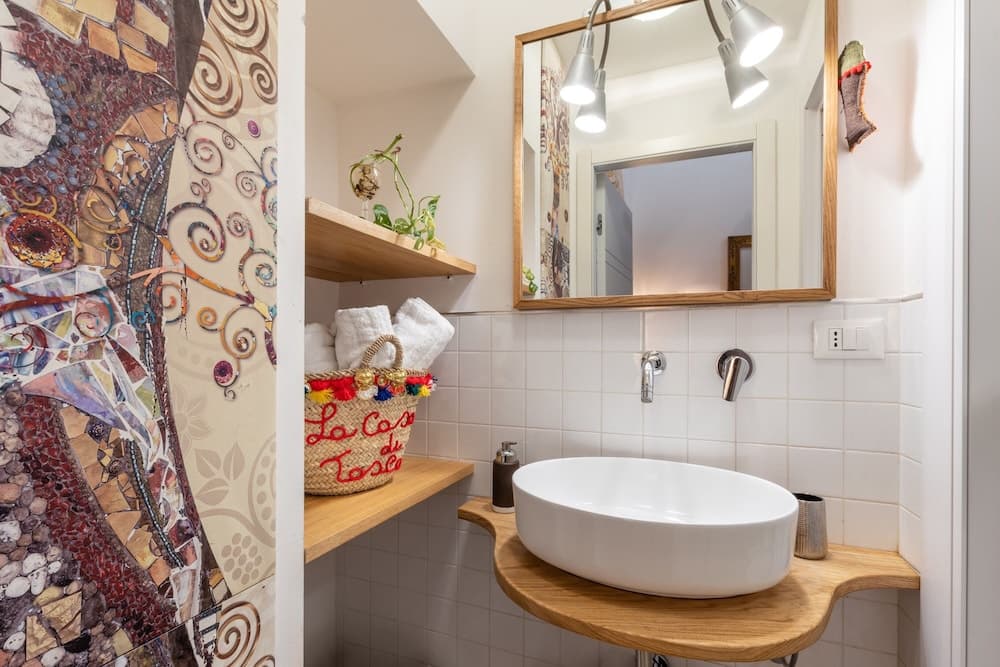 Citycenter Unique Apartment-sleeps 2- Pet Friendly