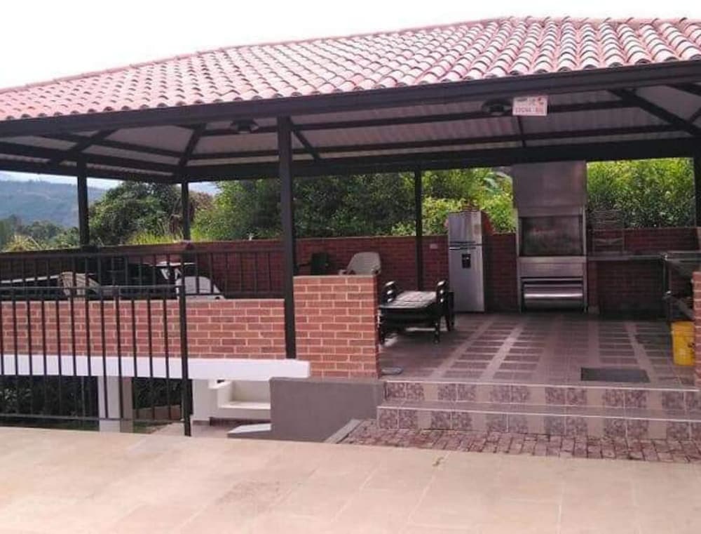 Casa Vacacional Con Piscina en La Mesa