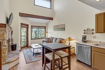 Cozy Wildernest Loft At The Top Of Buffalo Mountain 1 Bedroom Condo by Redawning
