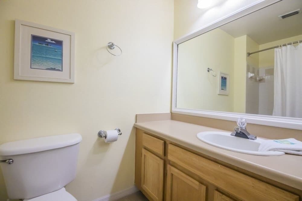 Anthony's Runaway Beach Condo 2 Bedroom Condo by Redawning