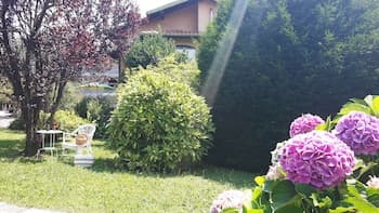 Neos Holiday House by La Turr de Mezz Lca Bellagio