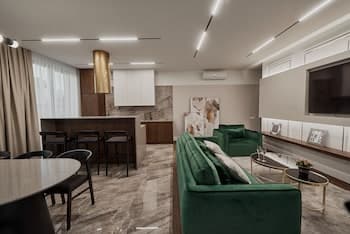 Kostjukowski Apartments Avalon