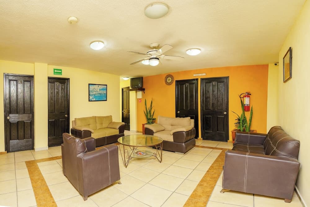 OYO Hotel Bugambilia San Luis Potosi