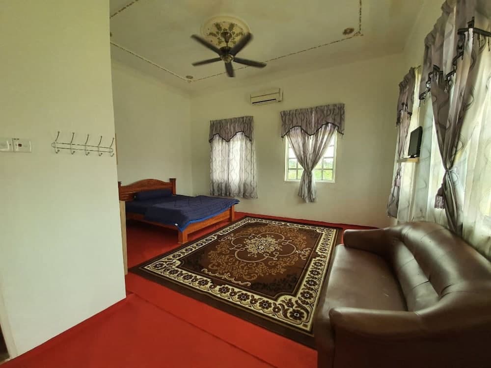 Hotel O Z Dirgahayu 313