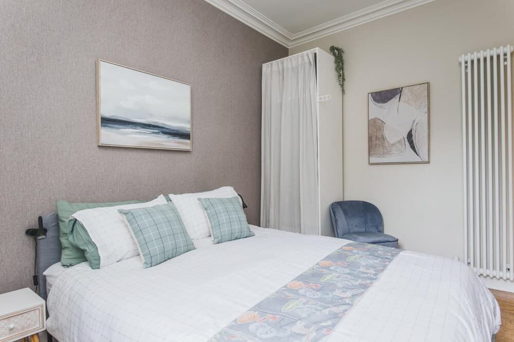 NEW Sleek 1BD Edinburgh City Centre Stay