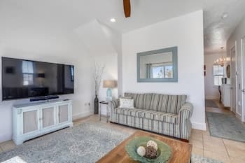 Casa Del Mar by Book That Condo