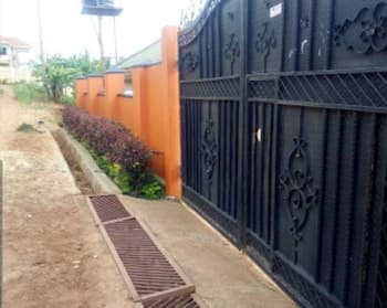 Captivating 4-bed House in Kampala