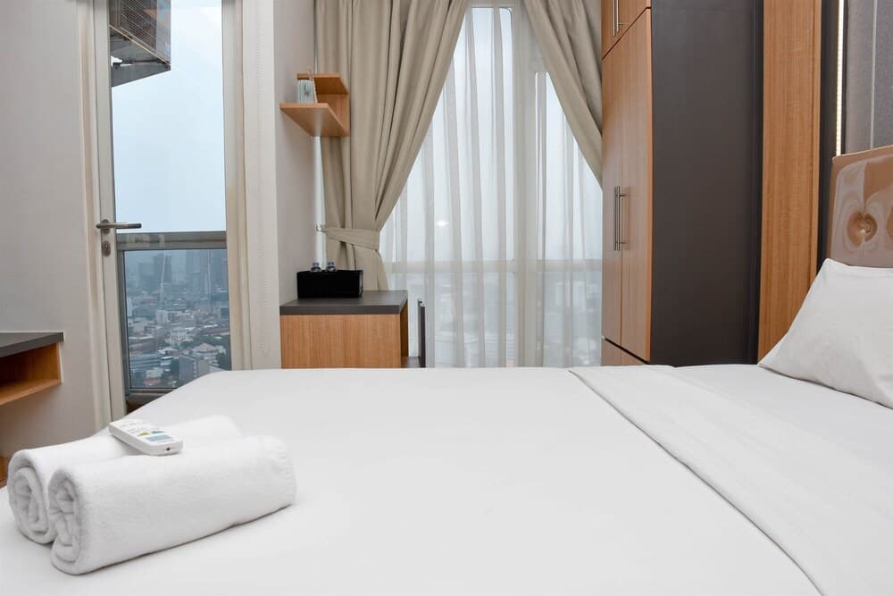 Cozy Living Studio At Menteng Park Apartment