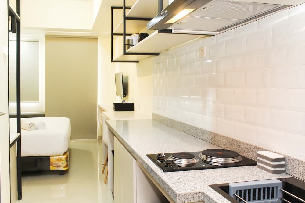 Nice And Comfort Studio Apartment At Mustika Golf Residence