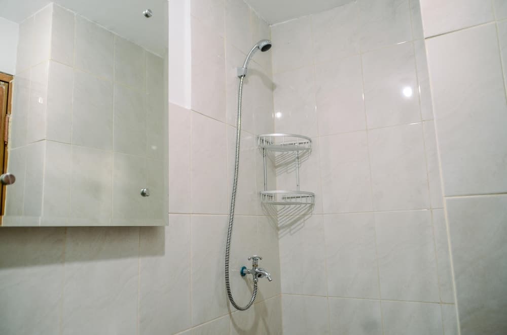 Stunning And Comfy Studio Amazana Serpong Apartment