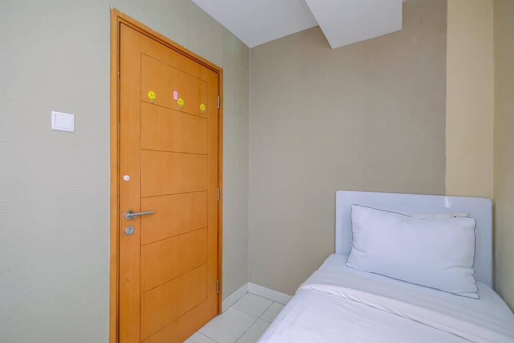 Nice And Simple 2Br At Cinere Bellevue Suites Apartment