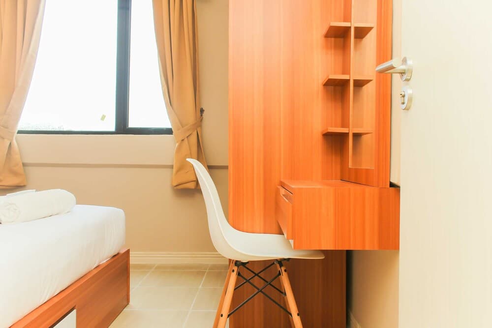 Well Appointed 2Br At Meikarta Apartment