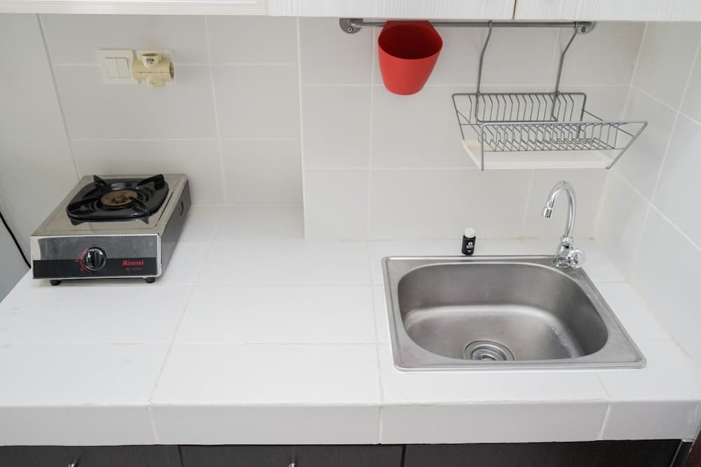 Cozy Stay Studio Apartment At Scientia Residence