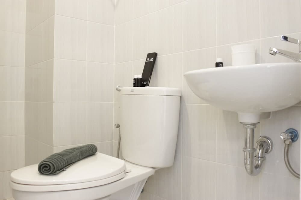 Modern And Comfy Studio Apartment At Lodge Paskal Near Binus University