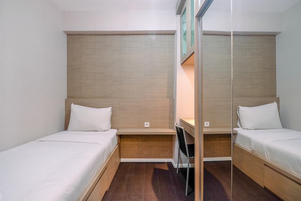 Nice And Fresh 2Br At Bassura City Apartment