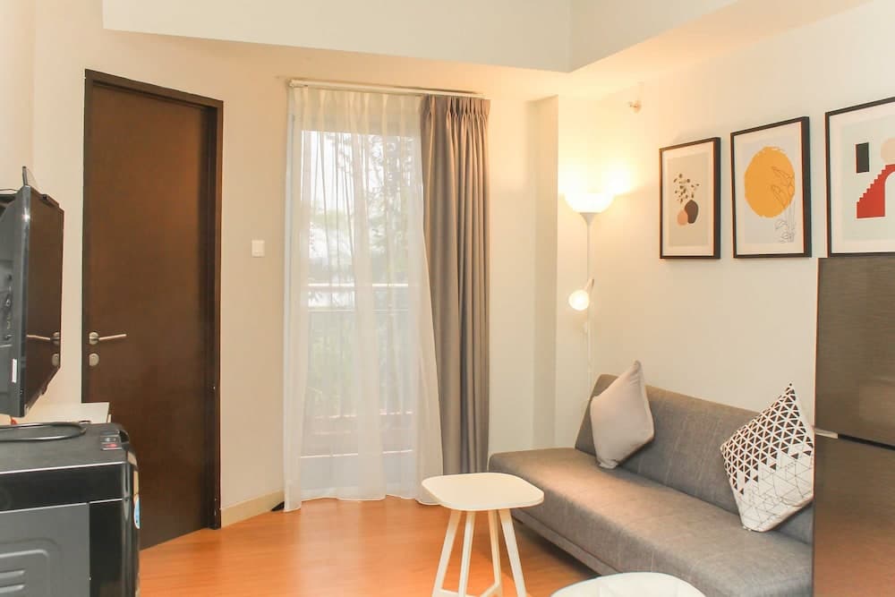 Nice And Elegant 1Br Apartment At Mustika Golf Residence