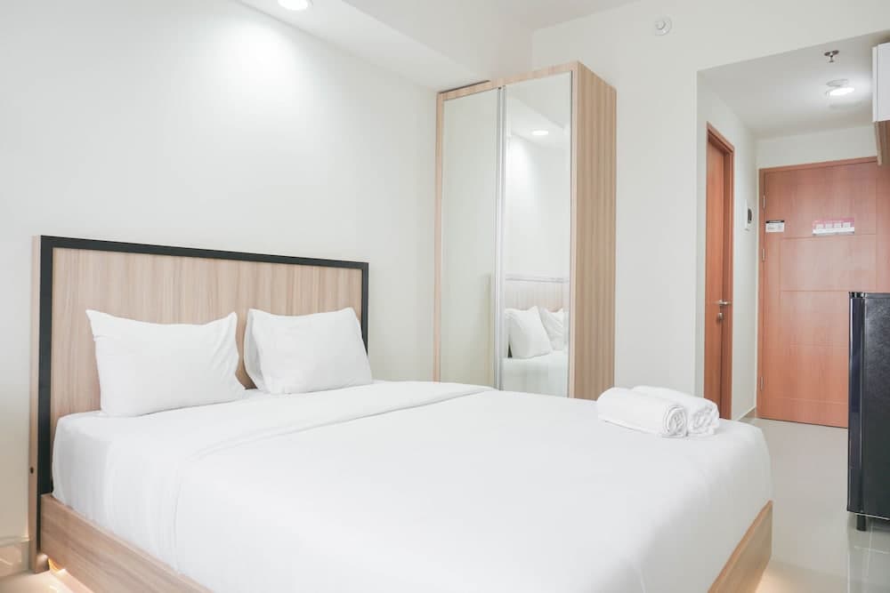 Nice And Cozy Studio At Evenciio Margonda Apartment